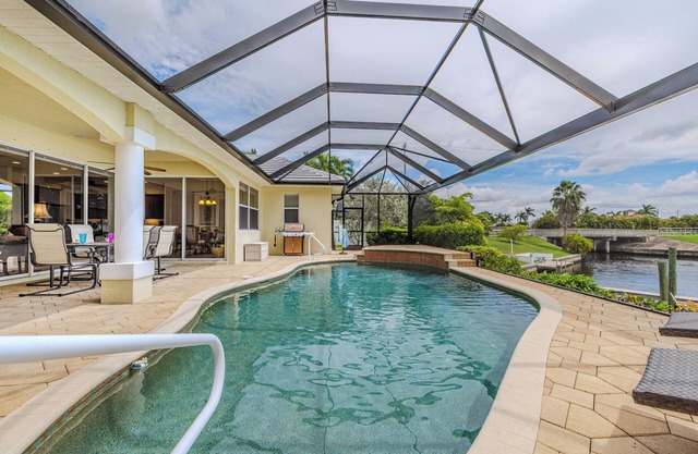 Palm Villa - Southern Exposure - 4bed/3bath