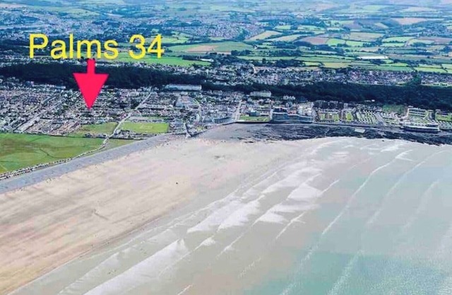 Palms34! Great Central Location 5 mins walk 2 beach