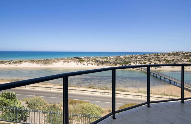 Panoramic Ocean View Holiday Home Port Noarlunga Sth