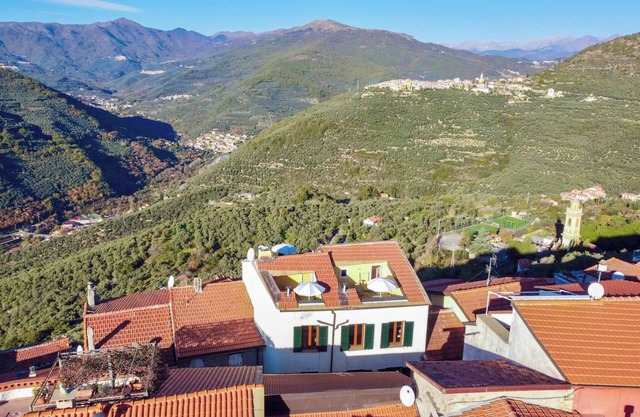 Panoramic Townhouse Casa del Borgo