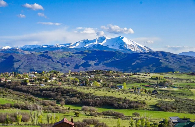 Panoramic Views of Elk Range & Sopris Mountain + Hot Tub and Beautiful Views!