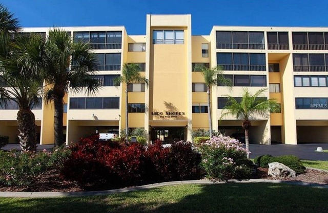 Paradise at highly sought after Lido Shores! Steps from Lido Beach!