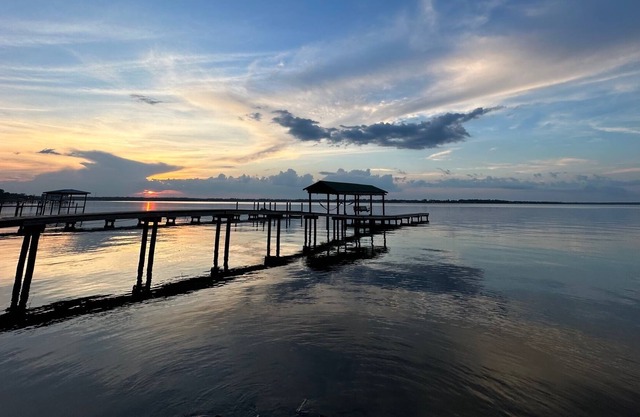 Paradise Beach Retreat ~ Tranquil, Terrific Waterfront Home on Perdido Bay, Fishing, Sleeps 9, Pets