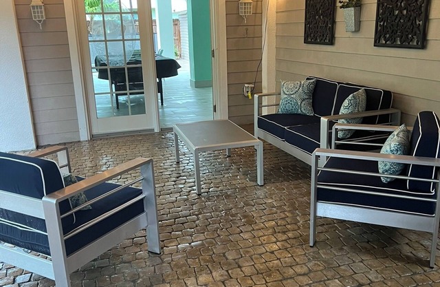 Paradise charming 2-bedroom house with AC, WiFi in delightful Marathon