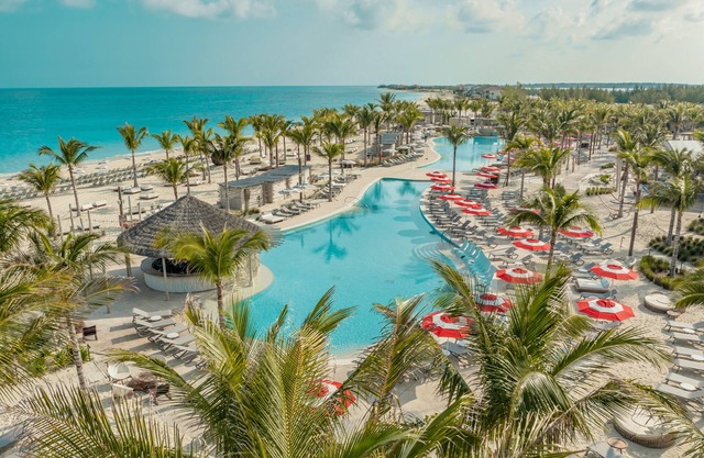 Paradise Found: Luxurious 4 Bedroom Home in Bimini Bay