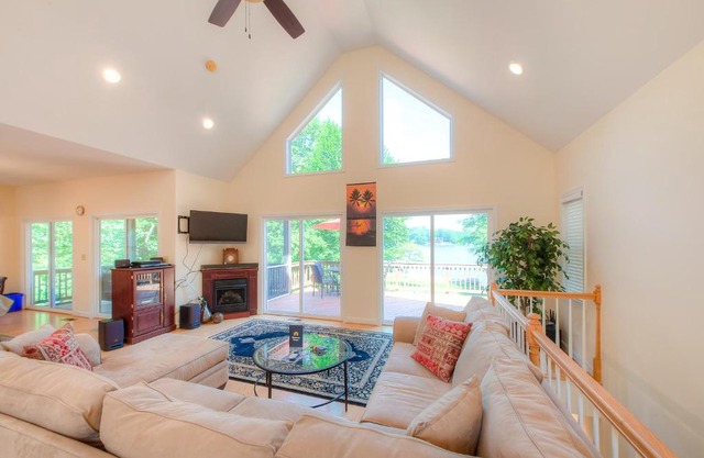 Paradise Pointe