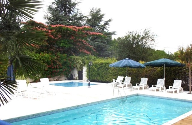 Paradise PRIVATE Villa In the Loire Valley, Exotic Tropical Gardens Heated Pool