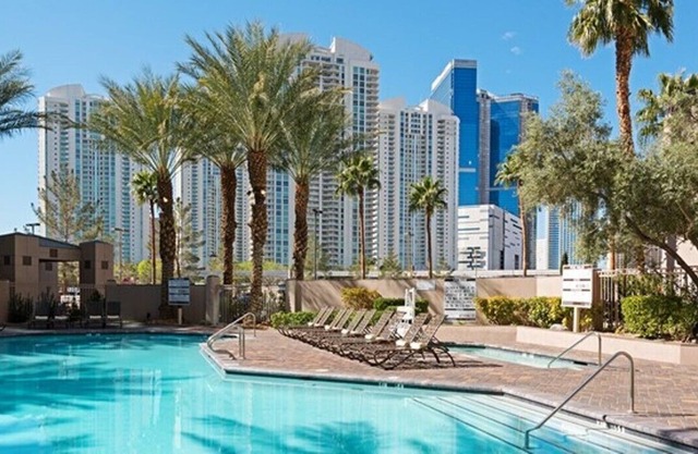 Paradise Resort studio w/kitchenette, no resort fee