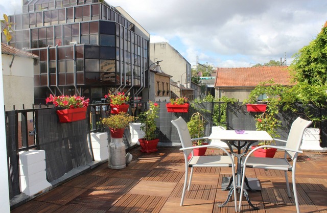 Paris de Flore . Loft Avec Terrasse Plein Ciel , Dans Maison au Pied du Métro