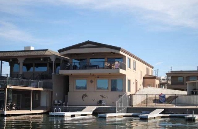 Parker Riverfront Getaway with Private Dock, 4BR's, and Plenty of Parking!