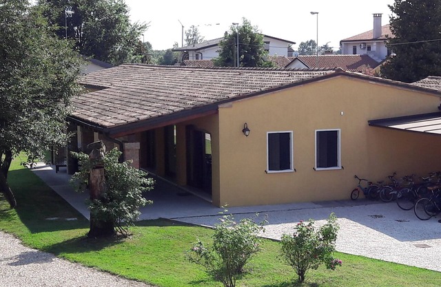 "Particulars of the Brenta" - Rose accommodation - House with garden convenient to Venice