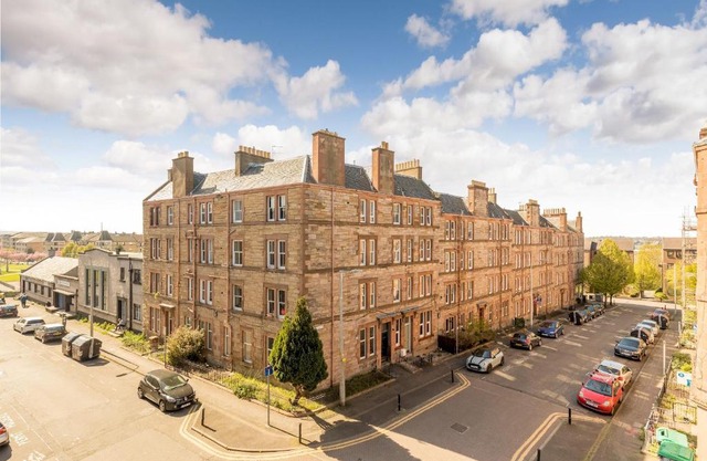 Pass the Keys 2BD Loft Style Apt - Edinburgh - Free Parking