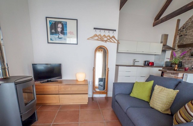 Pass the Keys | Lovely Studio in East Devon Romantic Retreat