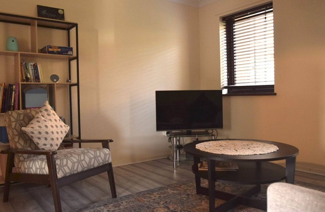 Pass the Keys | Lovely Central One Bedroom Space with Free Parking