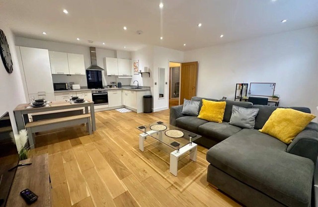 Pass the Keys | Very Modern Home away from Home