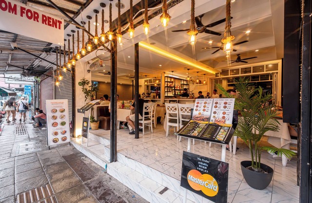 Patong Social Hotel & Restaurant