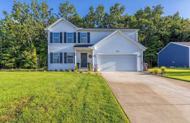 Paw Paw Lake Escape | Pet Friendly | Near Paw Paw Lake