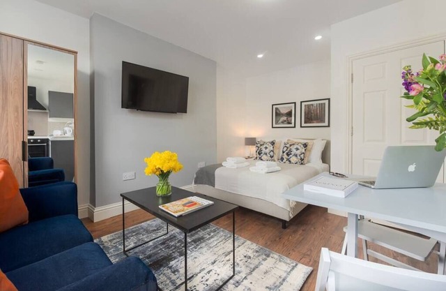 PBC | Studio Apartment Earl's Court 121 EC7