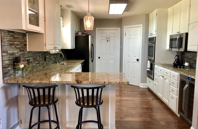 Peace and quiet in this large, beautiful, country retreat with a private pool!