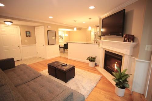 Peaceful 2BR near US Route 1 and Boston