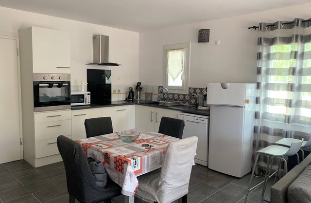 Peaceful accommodation 2 steps from amenities
