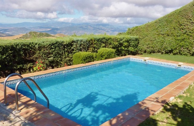 Peaceful Cottage in La Joya with Private Pool
