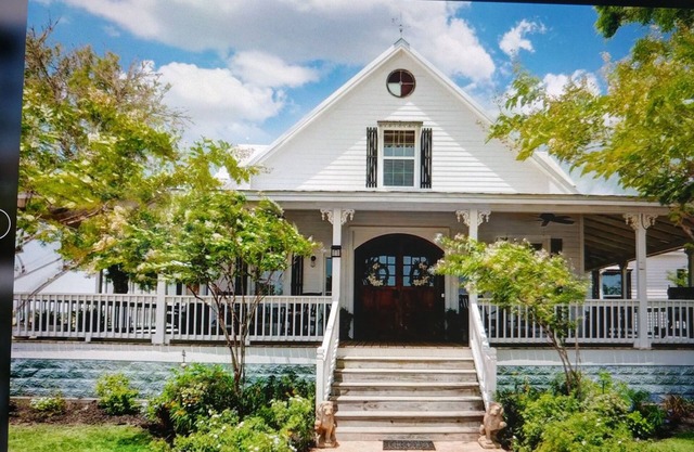 Peaceful country home!