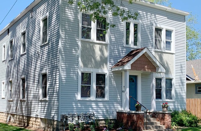 Peaceful Cozy 2bd Apartment in Convenient Location for Monthly+ Stays