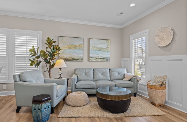 Peaceful Retreat. Walk to Pool/Dock, Bike to Downtown Beaufort, 8 Miles to Beach