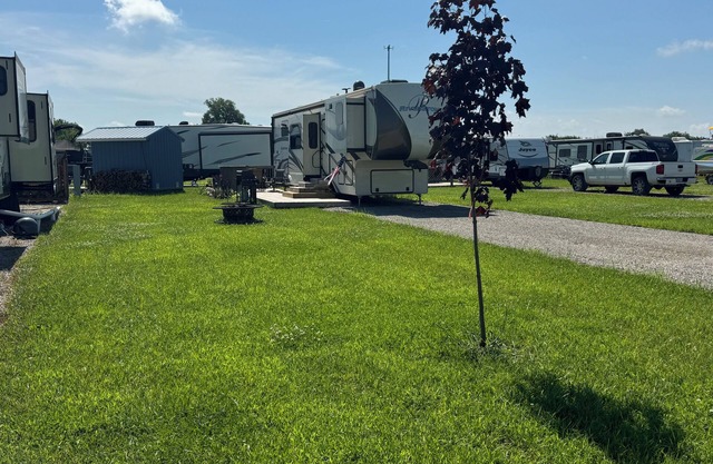 Peaceful Riverstone RV with AC near Moravia and Rathbun Lake.