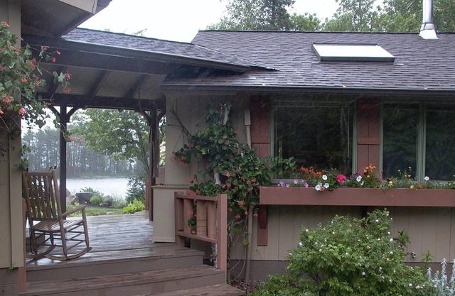 Peaceful Setting, Perfect For Your Vacation Get-away. Sauna. Pet-friendly.