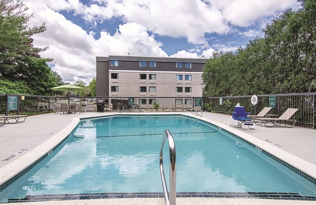 Peaceful Stay | Minutes from Downtown Excitement | Free Parking