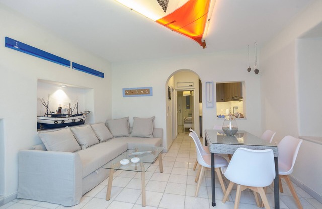 "Pebbles" Exquisite House in the heart of Naousa