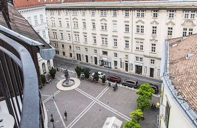Pedestrian apartment, the best location