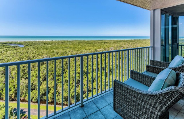 Pelican Bay - 15th Floor with Stunning Views