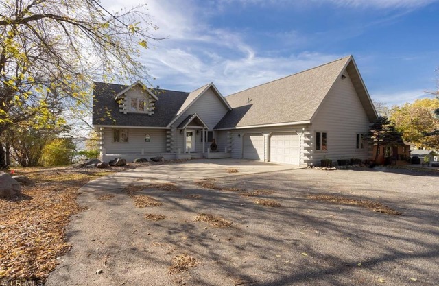 Pelican Lake Beautiful 5 bedroom
