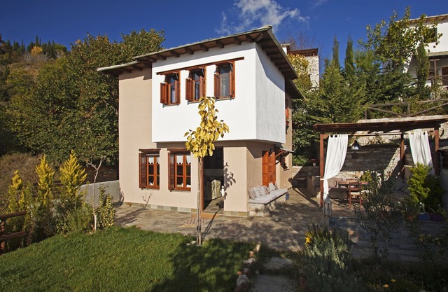 PELION HOMES | Villa DIONI relax in a peaceful villa w/a small cooling pool