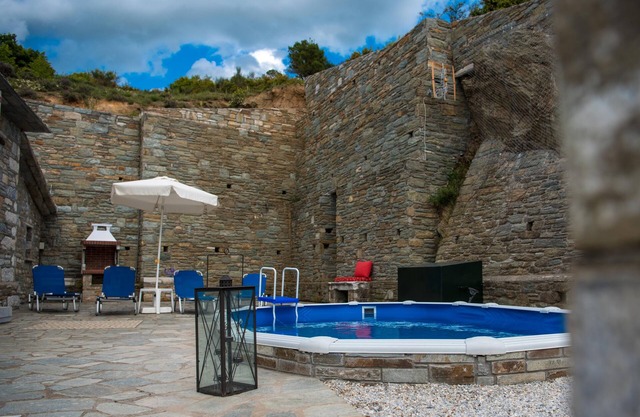PELIONGODDESS "VENUS" house with private heated pool