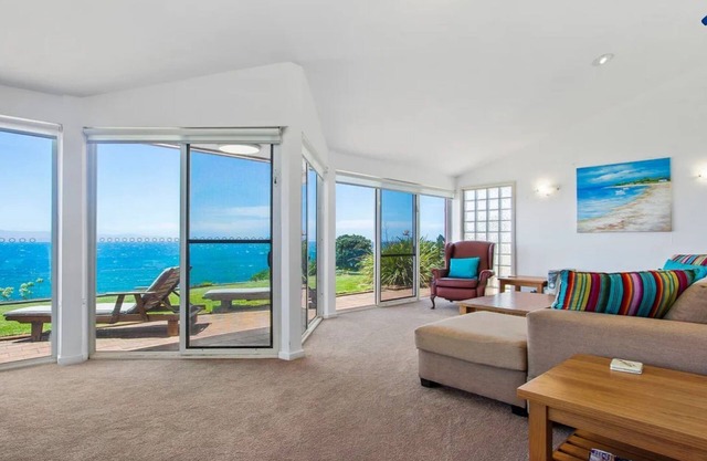 Penguin Head Retreat – Stay 3, Pay 2!