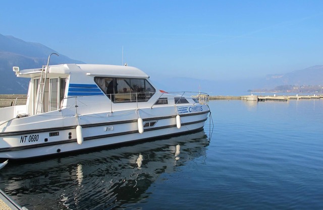 PENICHETTE HABITABLE ANY COMFORT quai- LAKE BOURGET - Savoie