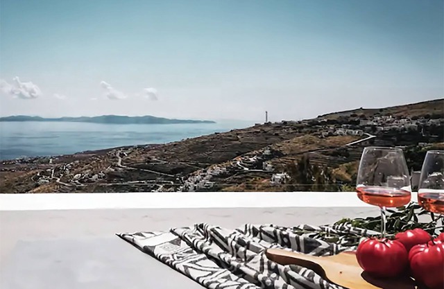 Penny’s Serenity suite nearby beaches, restaurants & more in Tinos