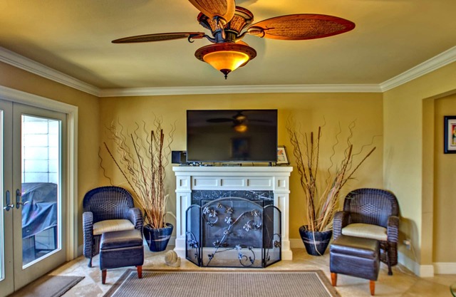 Pensacola Beach Secret, Luxurious Island Townhome, 3BR/2.5b