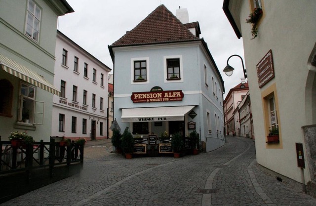 Pension Alfa & Whisky Pub