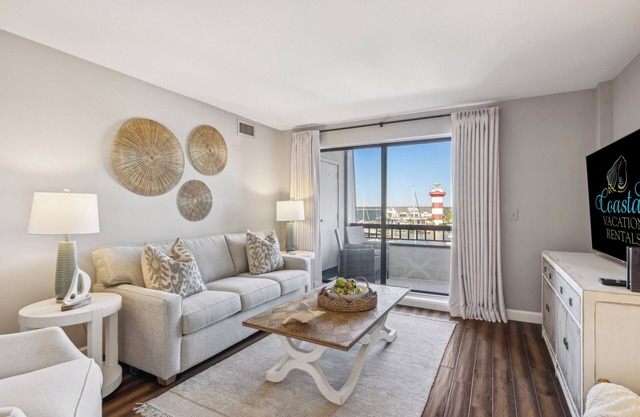 Penthouse condo overlooking Harbour Town Yacht Club