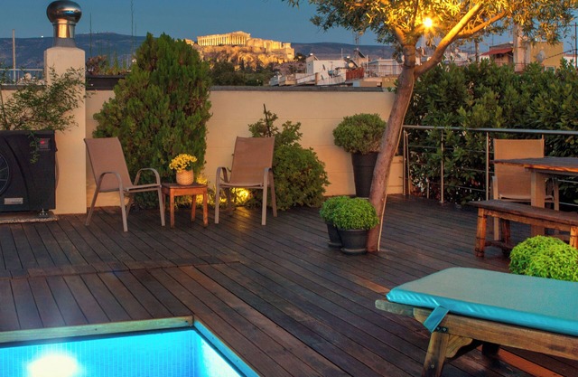 Penthouse/Heated Pool/for Large Groups/AcropolisView/Ideal Location/Host Present