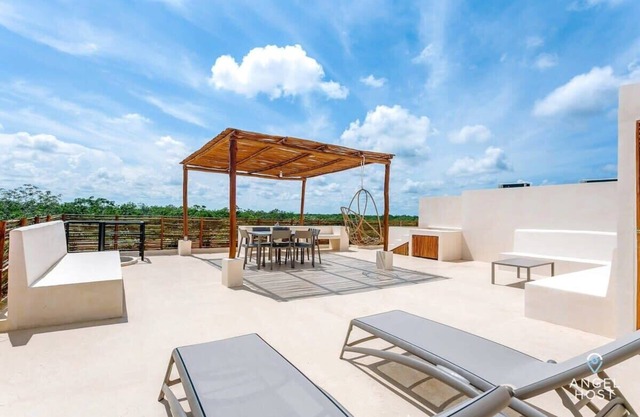 Penthouse Perfection: Roof Lounge & Pool, 2Cenotes