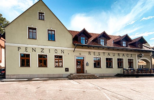 Penzion a restaurace U ŘEKY