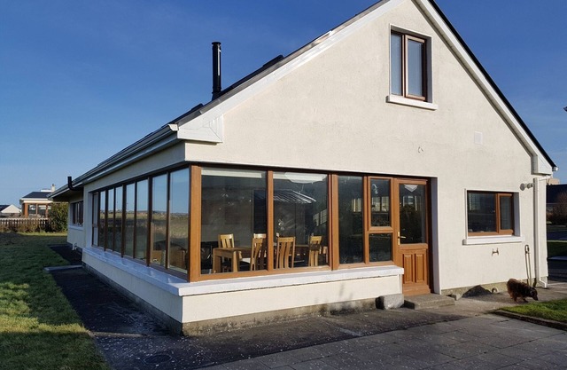 Perched on the edge of Enniscrone golf course with panoramic views.