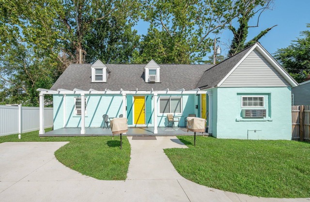 Perfect Beach Getaway for 5! Steps to the Sand!