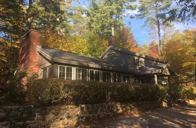 Perfect house for experiencing Mount Washington Valley year round! Pet Friendly!